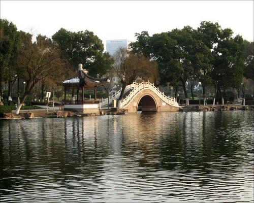 宁波月湖公园地面互动投影 